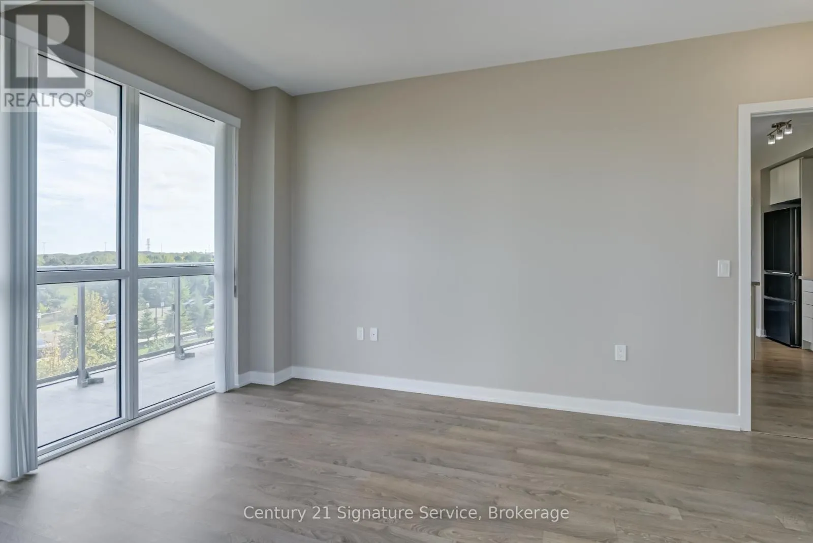 304 - 4677 GLEN ERIN DRIVE