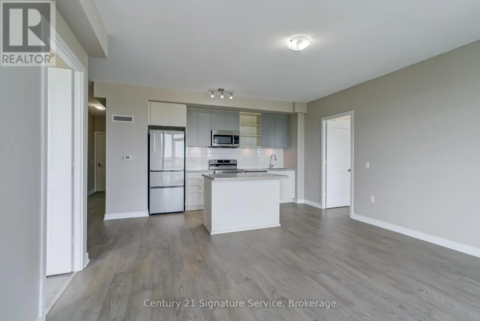 304 - 4677 GLEN ERIN DRIVE