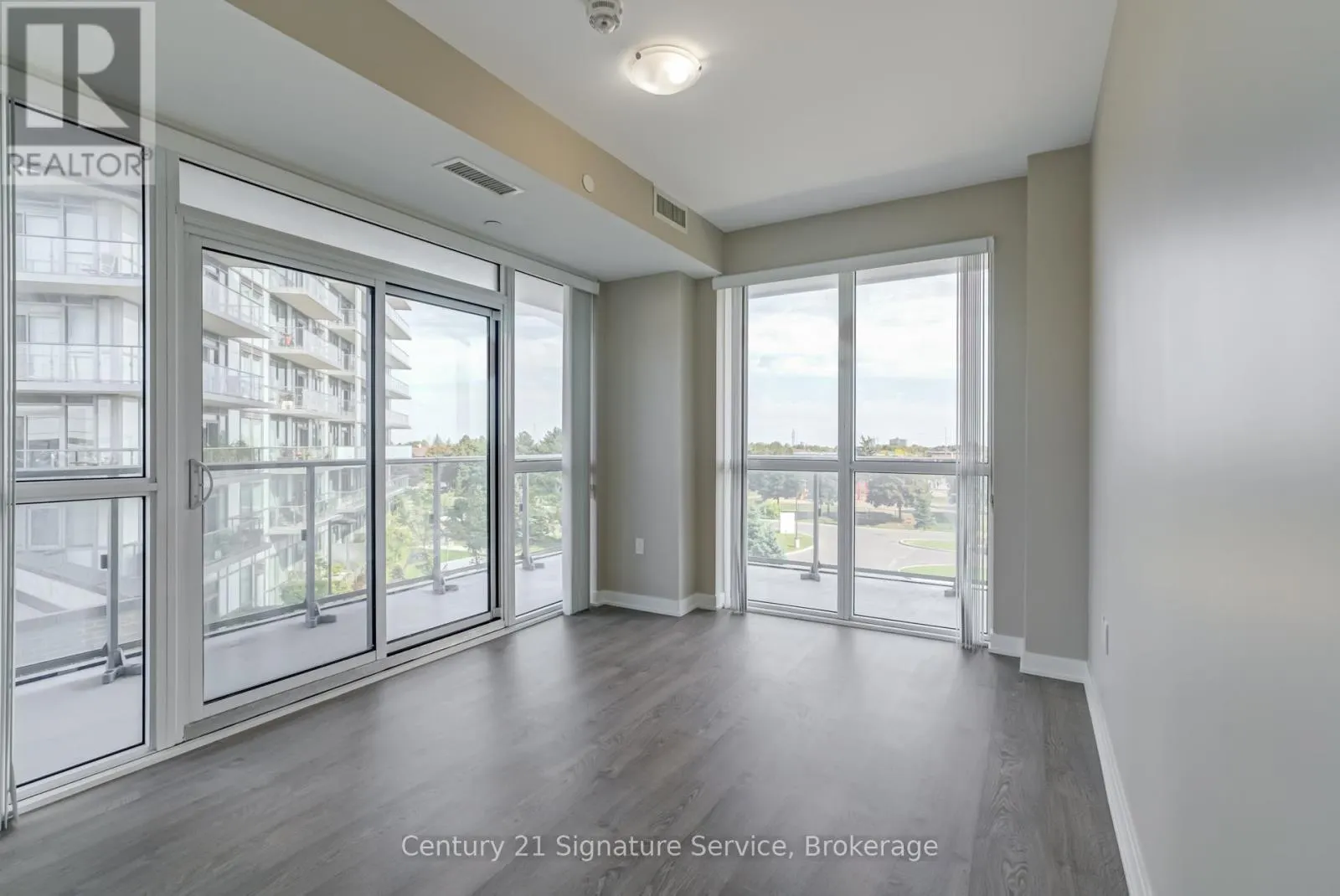 304 - 4677 GLEN ERIN DRIVE