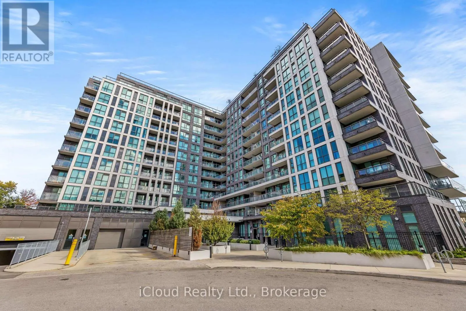 1002 - 80 ESTHER LORRIE DRIVE