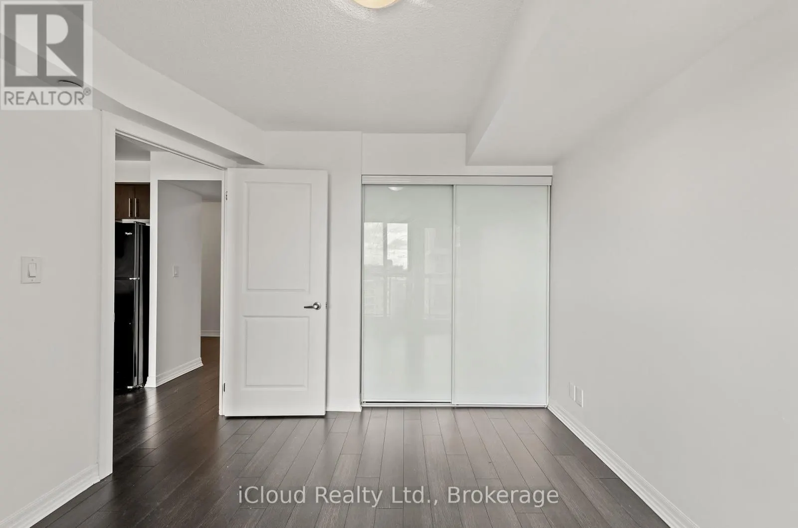 1002 - 80 ESTHER LORRIE DRIVE