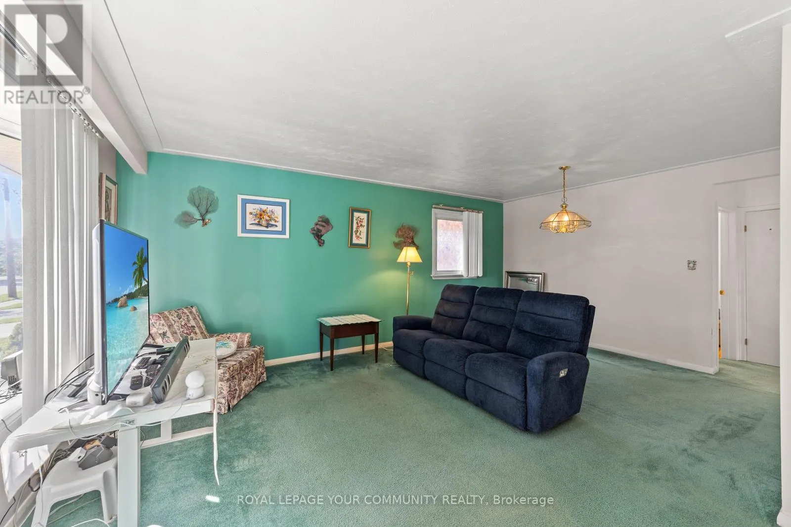 19 ARCHERHILL DRIVE