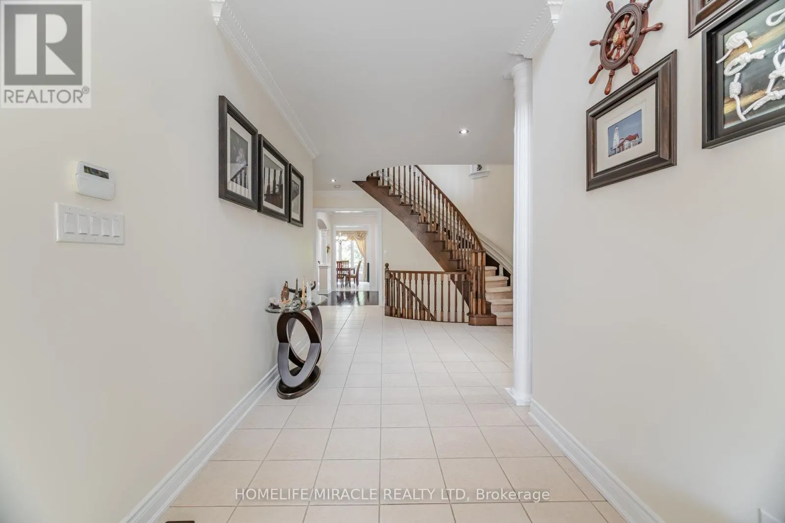 2373 RIDEAU DRIVE E