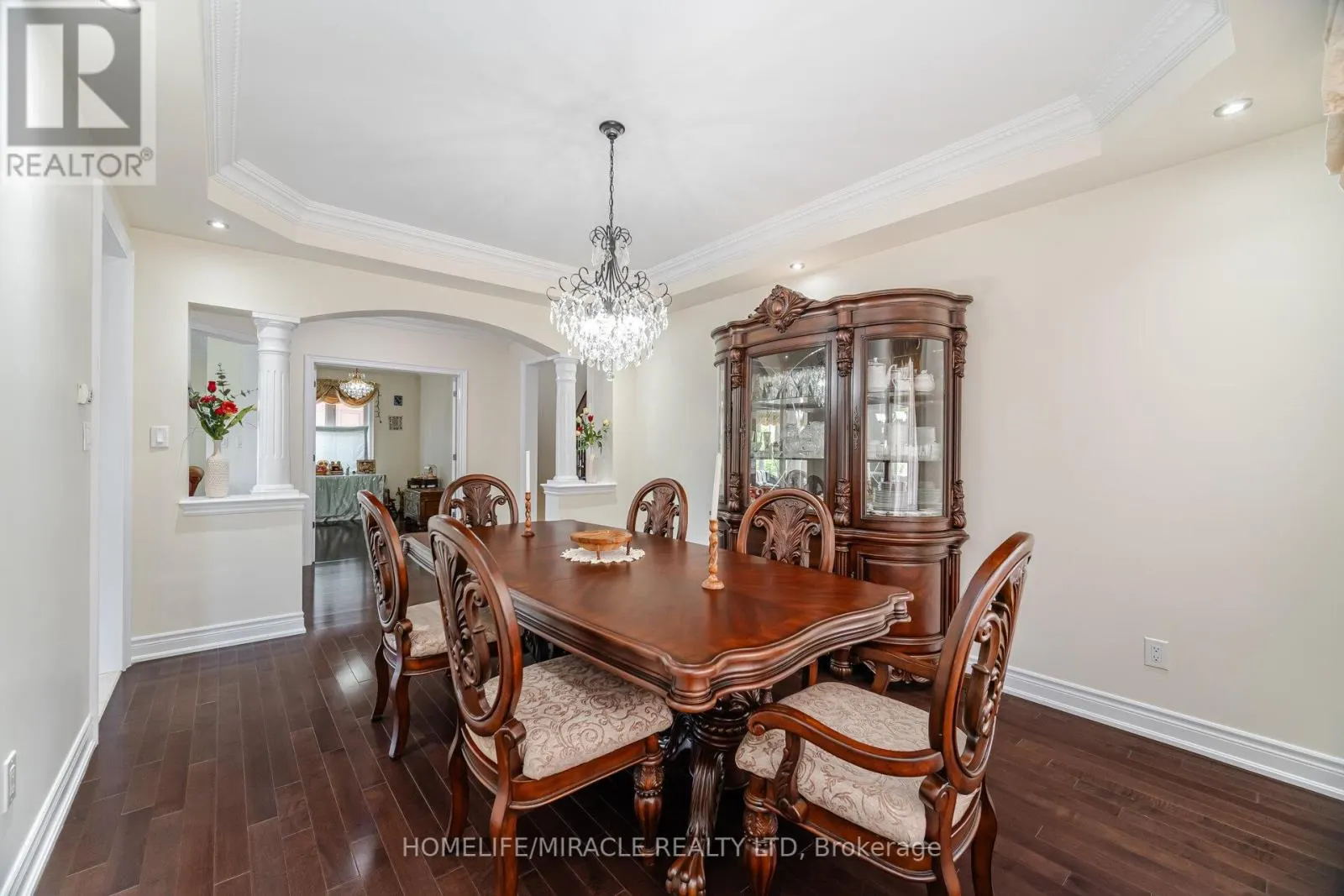 2373 RIDEAU DRIVE E