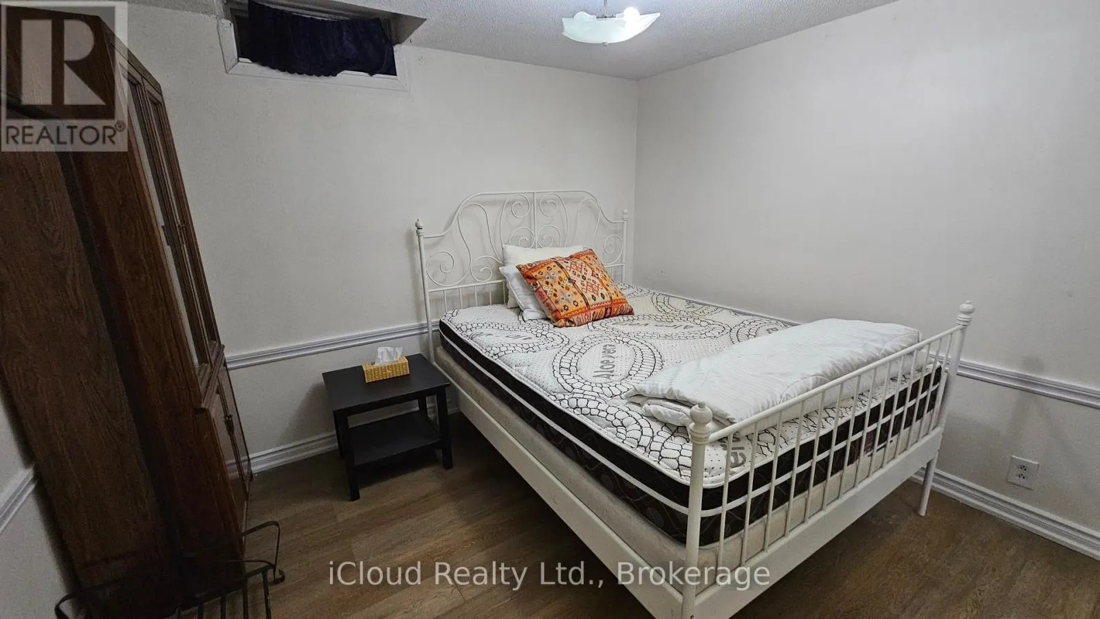BSMNT - 71 GRASSINGTON CRESCENT