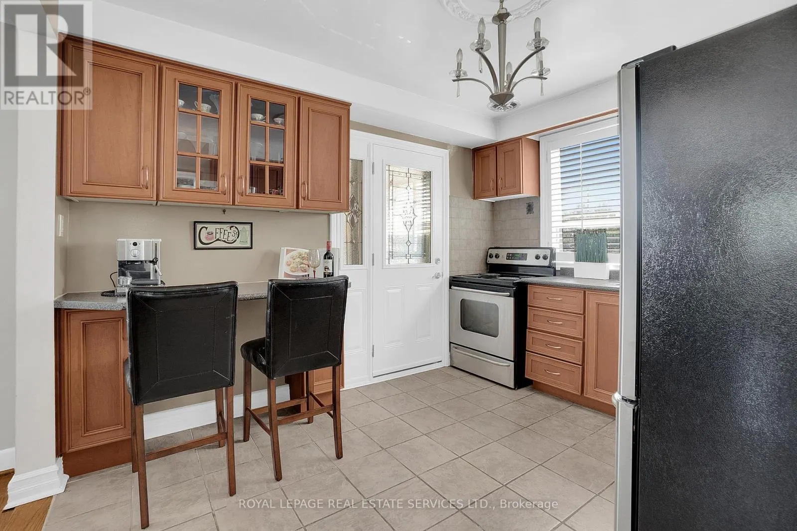 18 LANGHOLM DRIVE