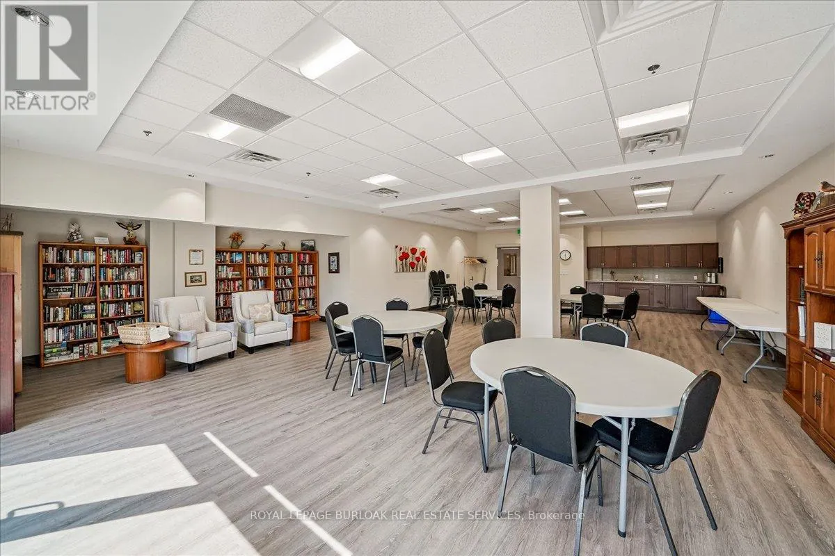 222 - 3290 NEW STREET W