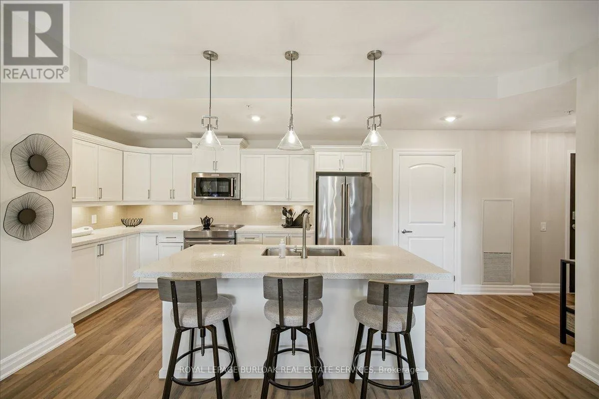 222 - 3290 NEW STREET W