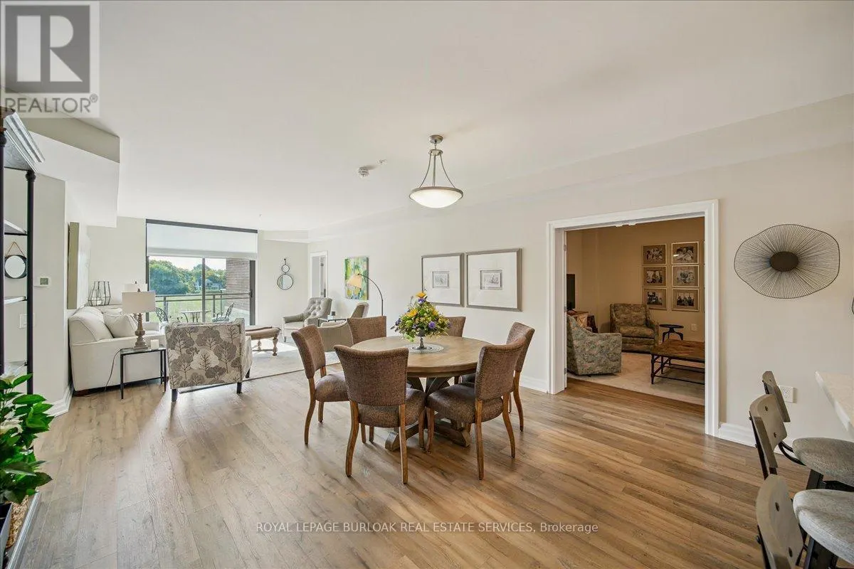 222 - 3290 NEW STREET W