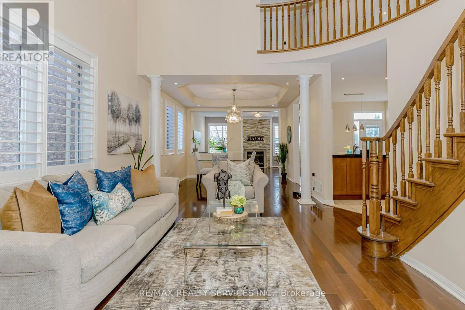3906 ROSANNA DRIVE