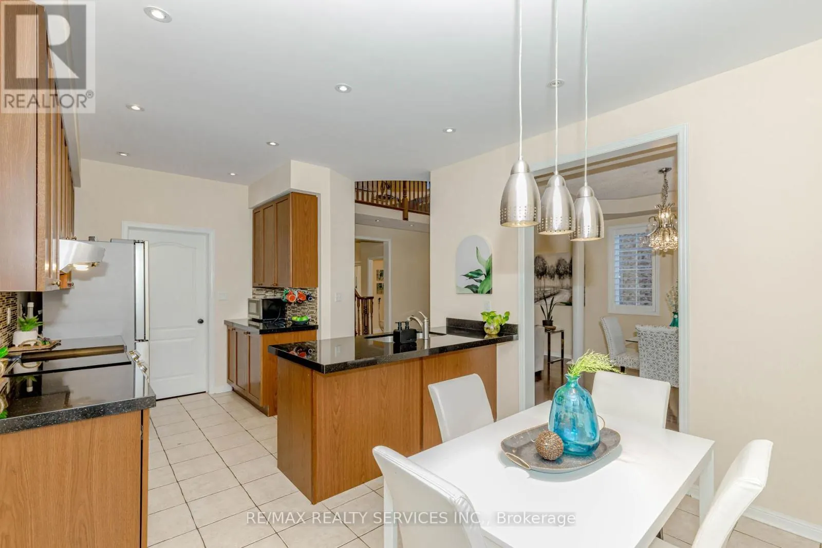 3906 ROSANNA DRIVE