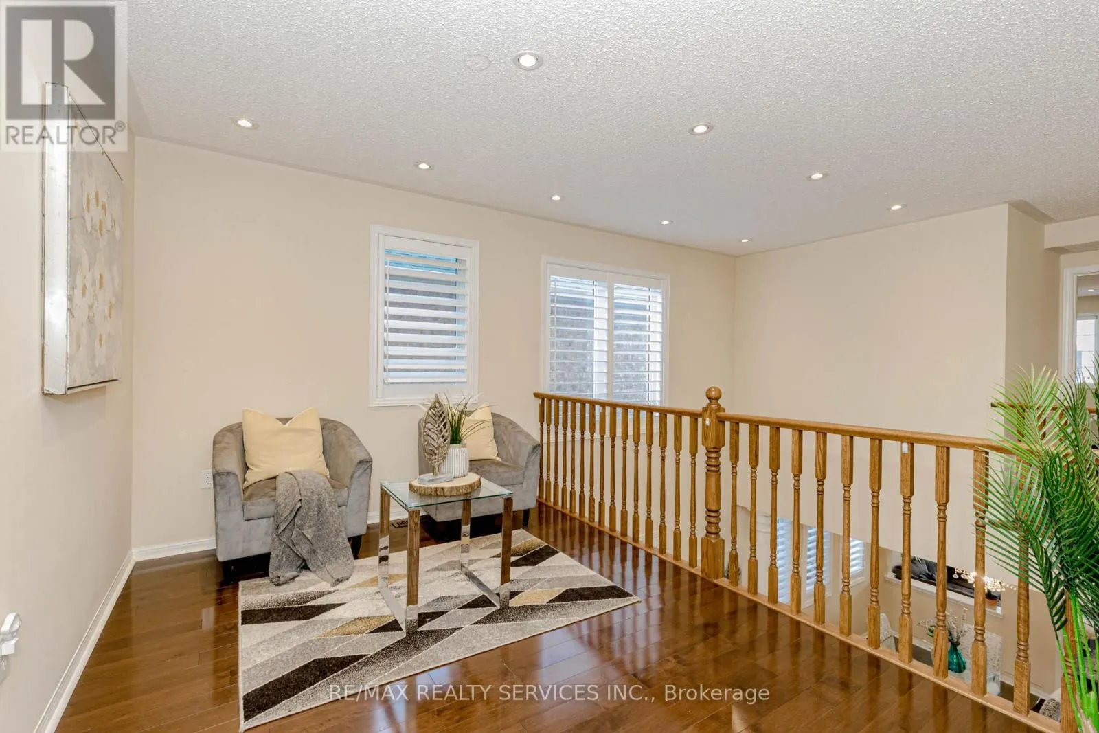 3906 ROSANNA DRIVE