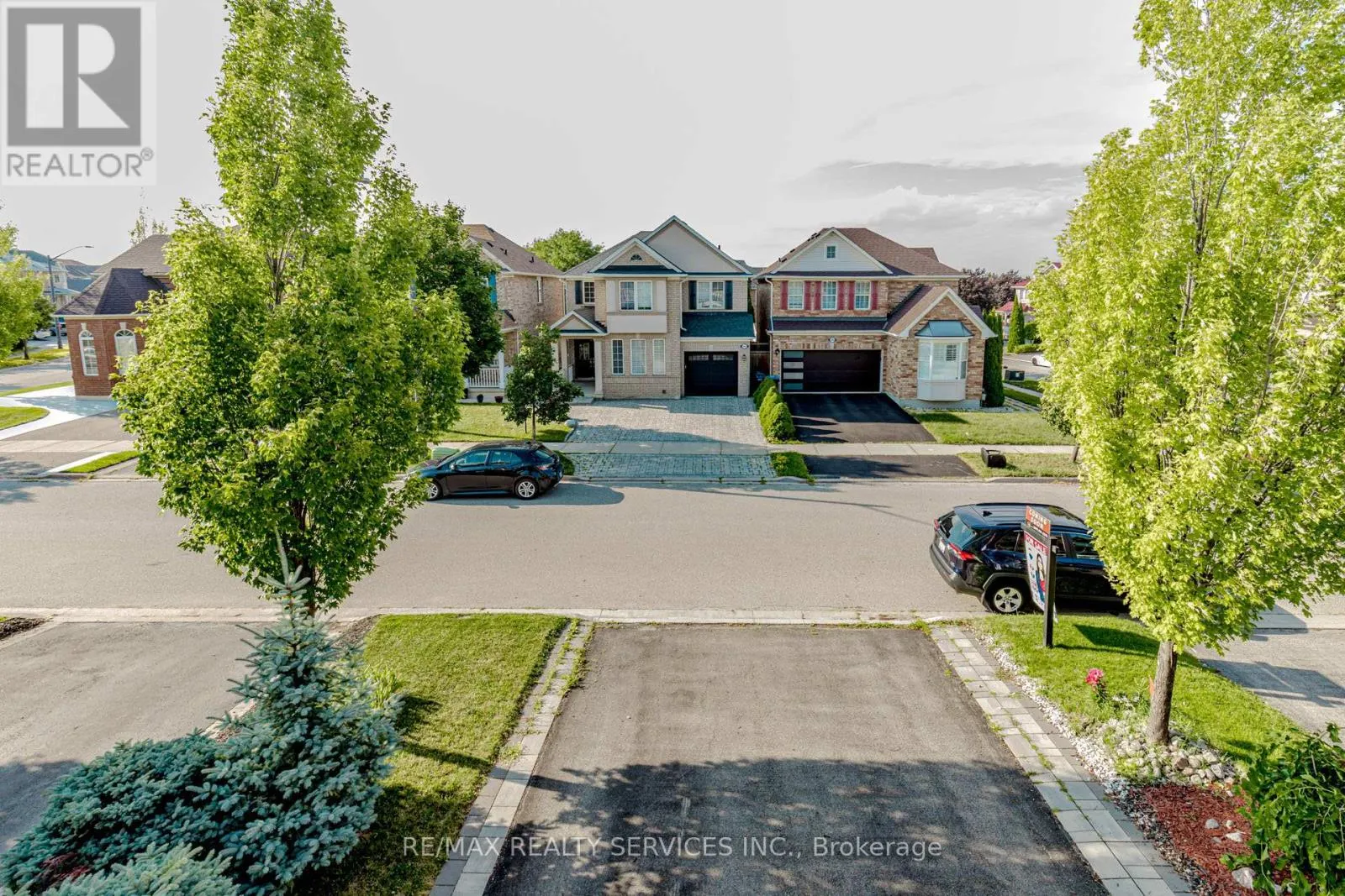 3906 ROSANNA DRIVE