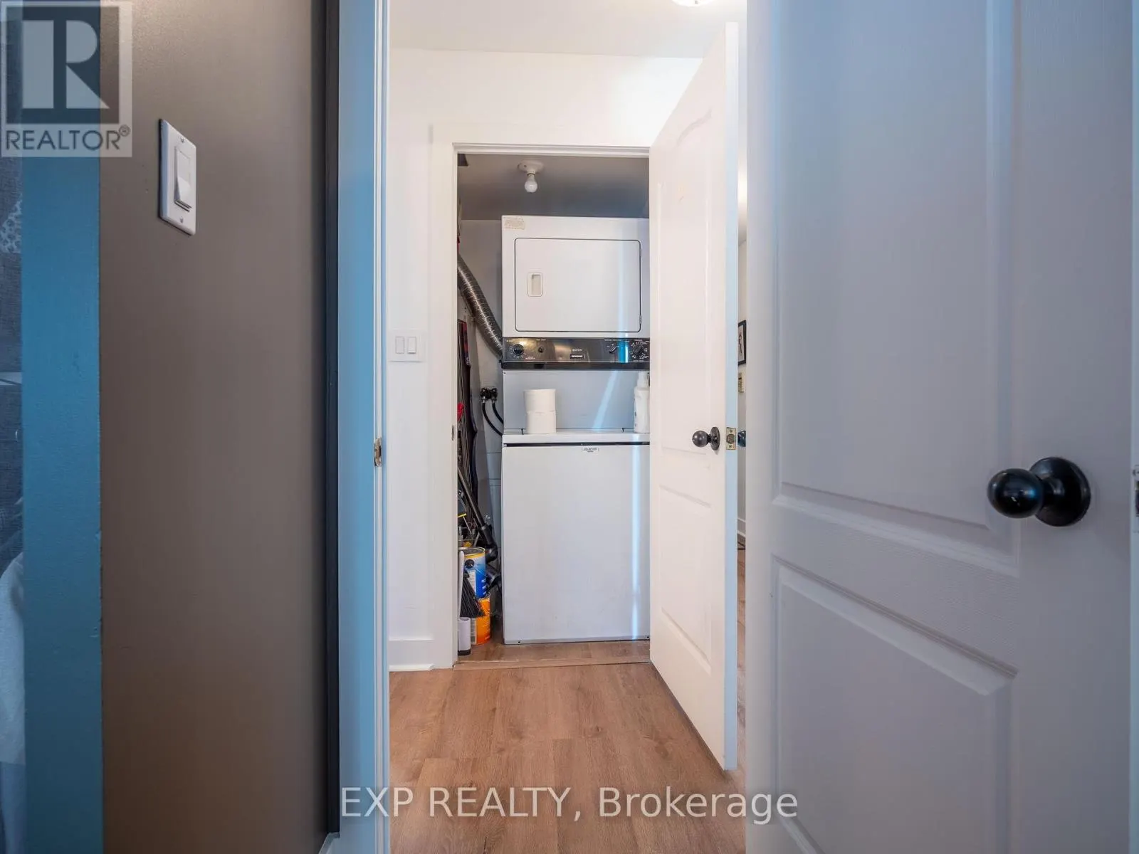 501 - 2111 LAKESHORE BOULEVARD W