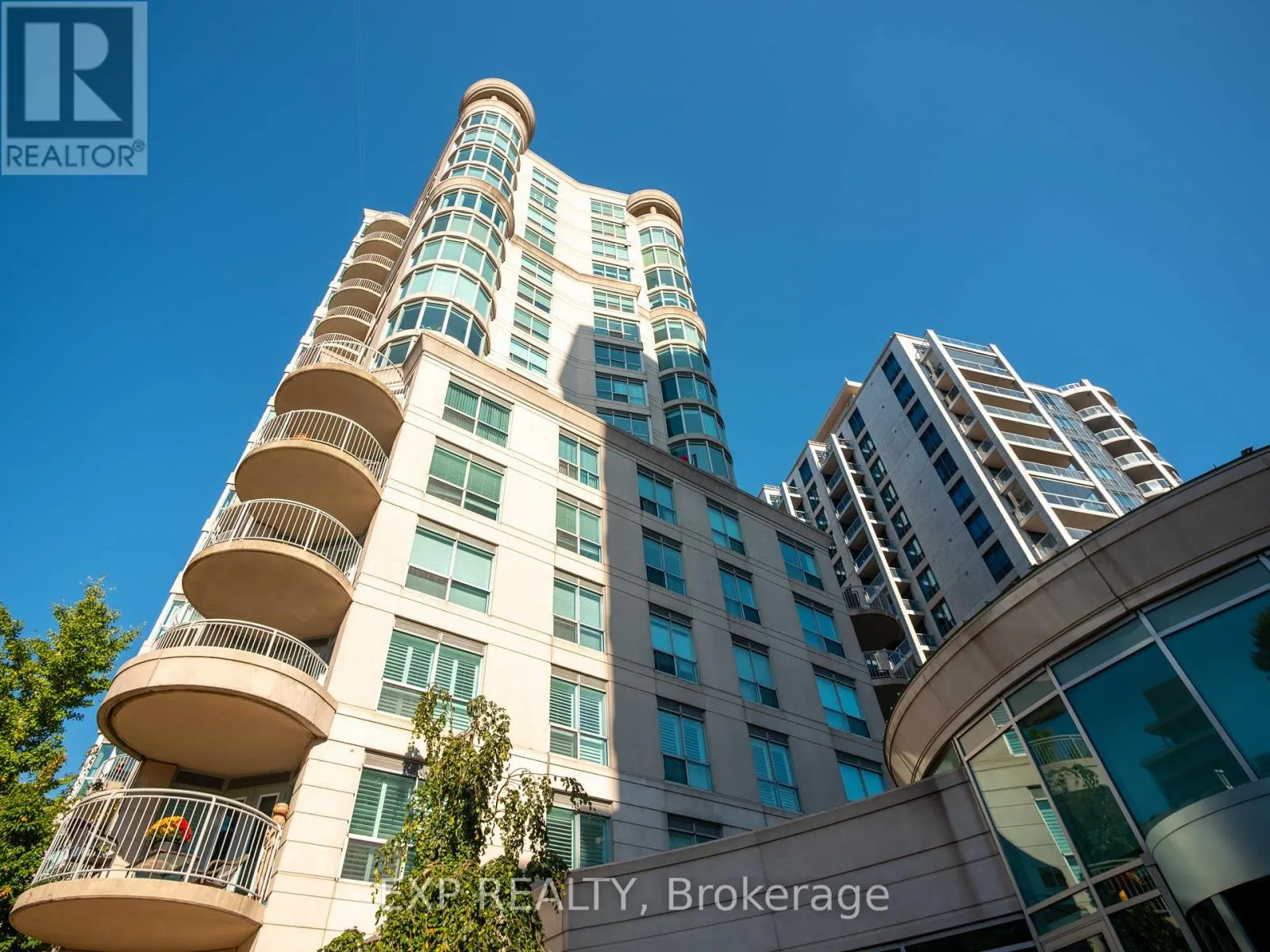 501 - 2111 LAKESHORE BOULEVARD W
