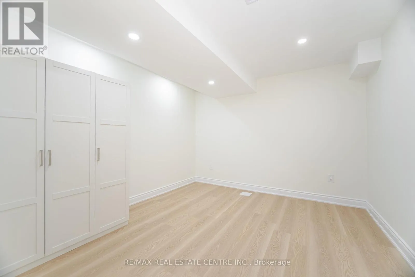 LOWER - 351 GREENLESS CIRCLE