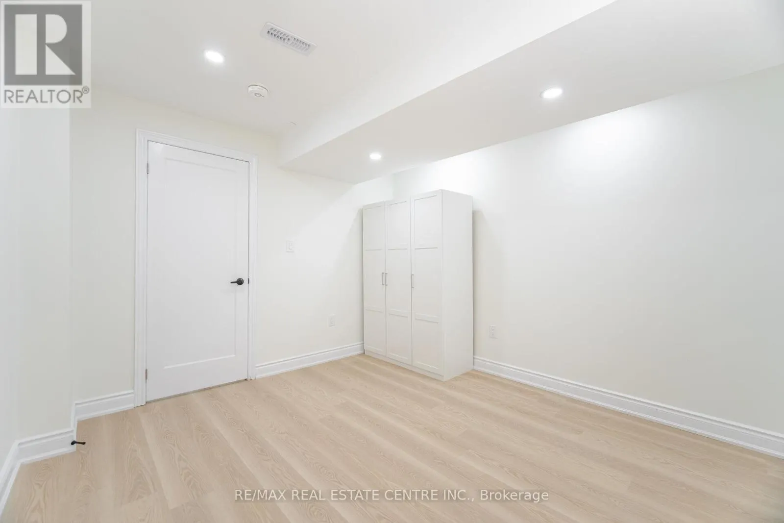 LOWER - 351 GREENLESS CIRCLE