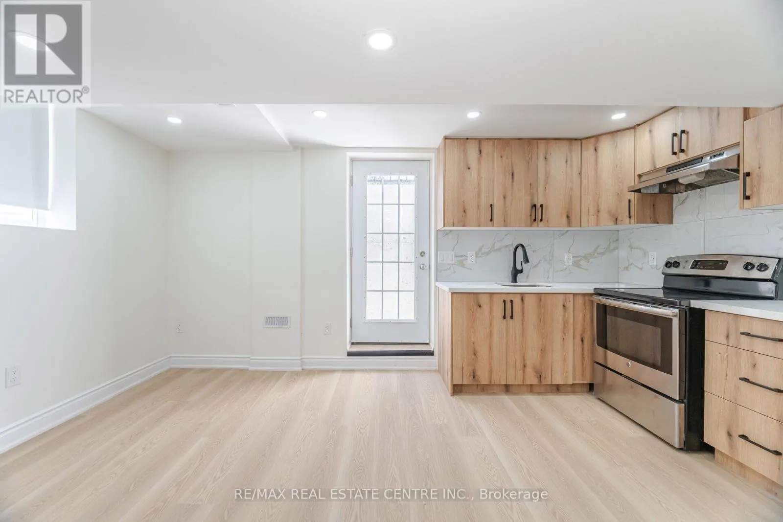 LOWER - 351 GREENLESS CIRCLE