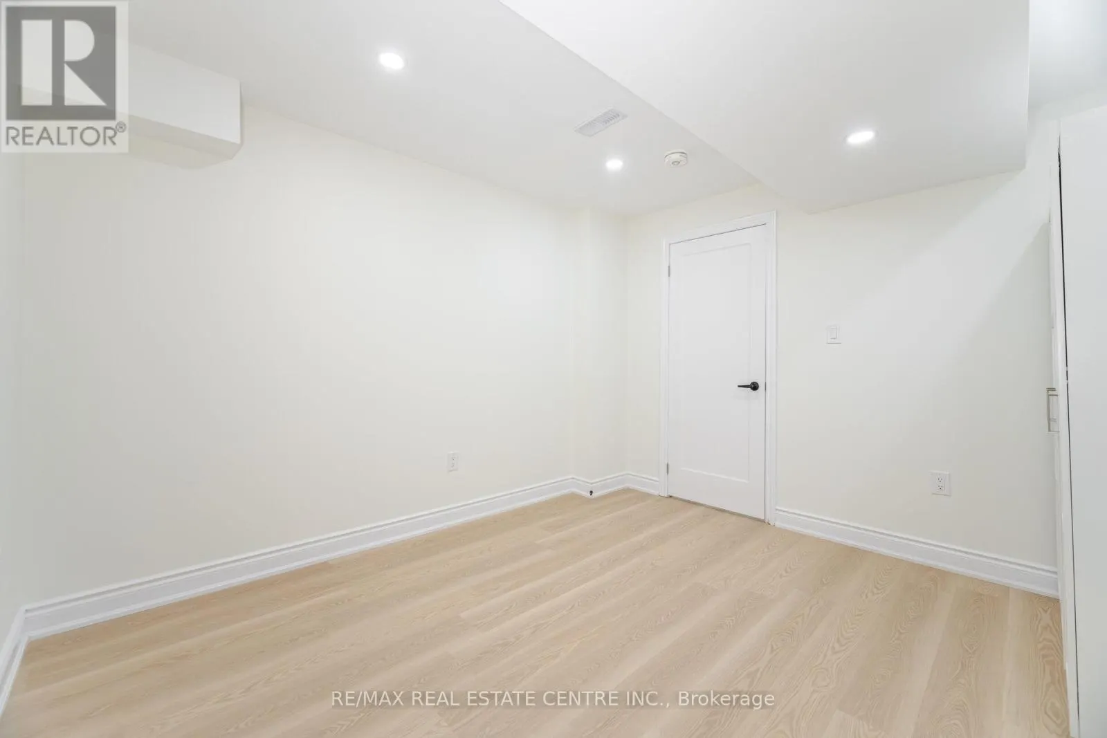 LOWER - 351 GREENLESS CIRCLE
