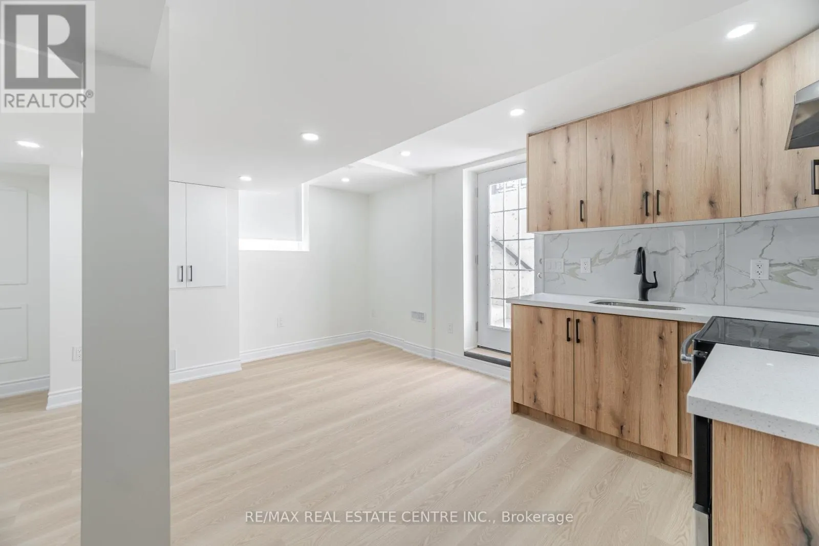 LOWER - 351 GREENLESS CIRCLE