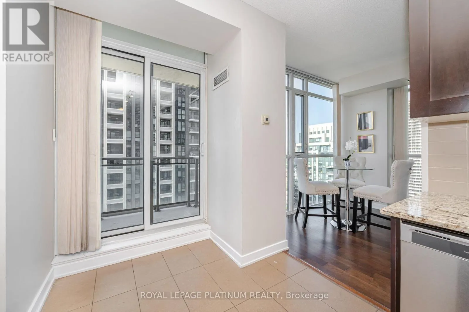 2406 - 4065 BRICKSTONE MEWS