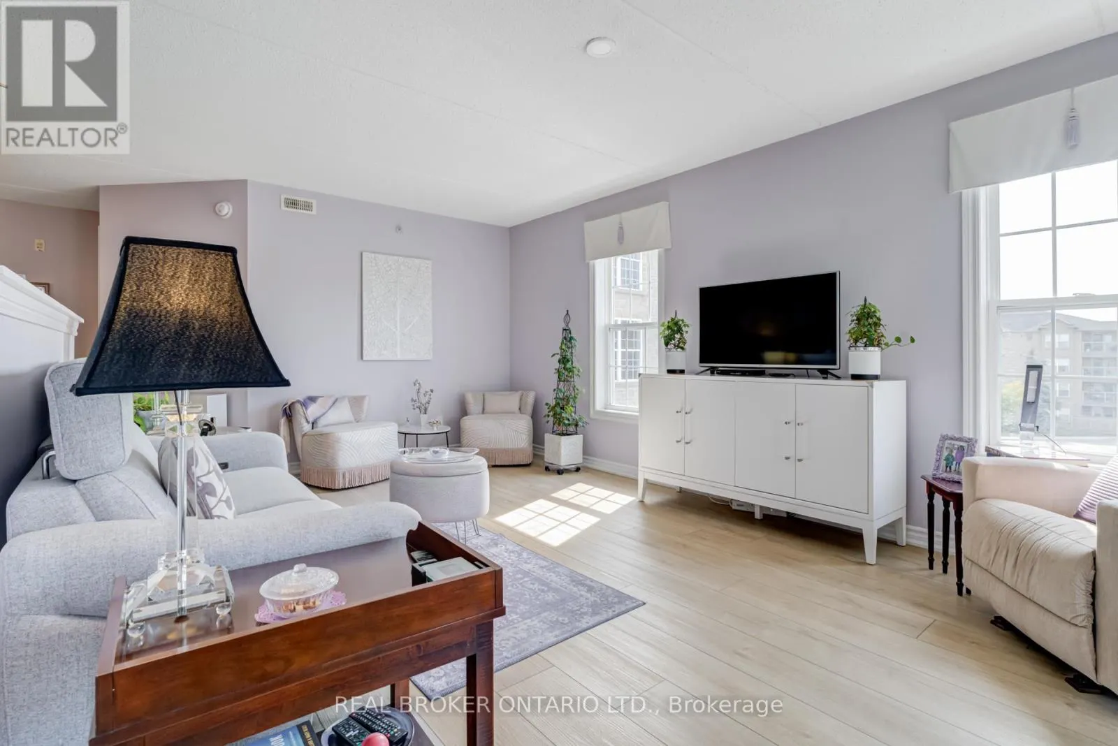 313 - 1460 BISHOPS GATE