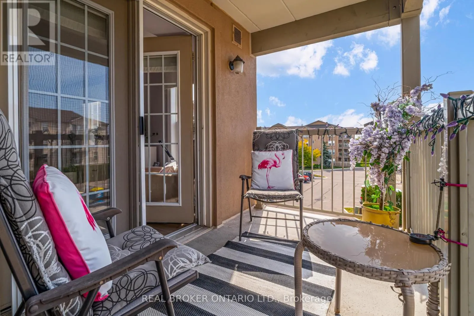 313 - 1460 BISHOPS GATE