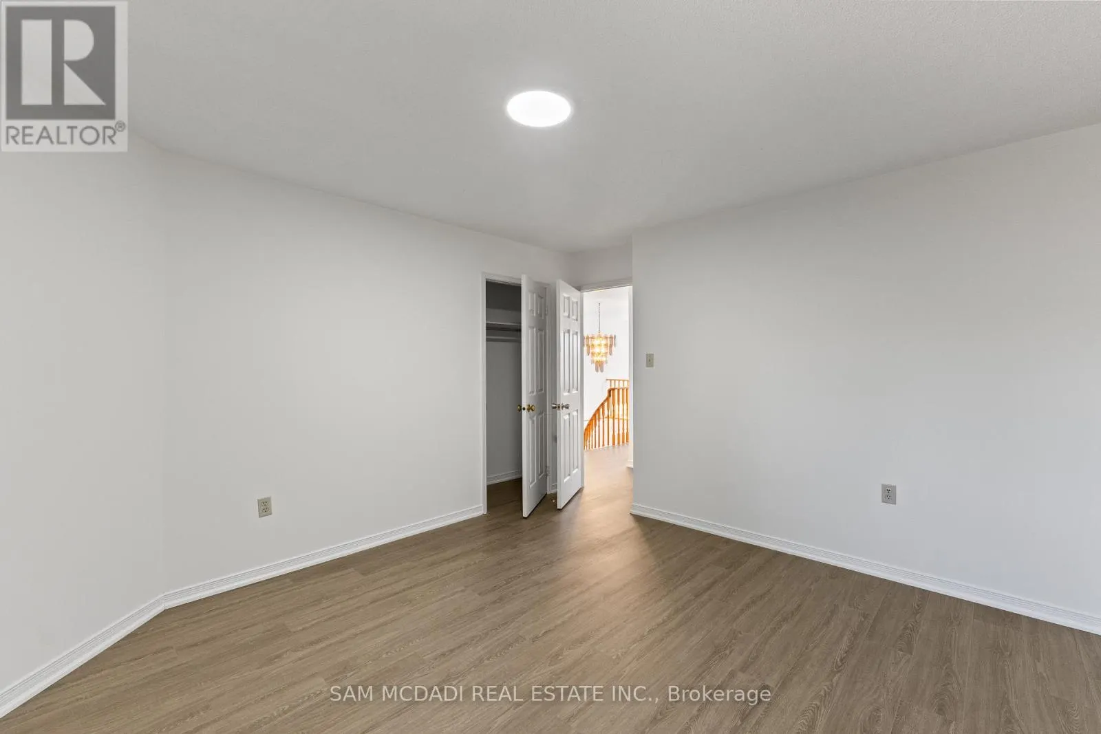 459 GLENASHTON DRIVE