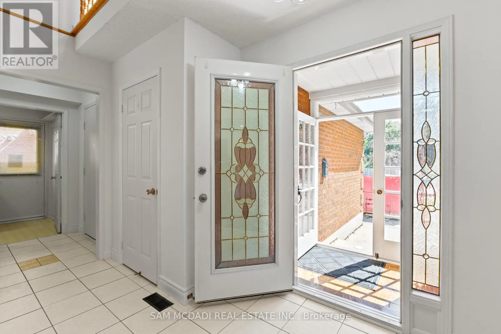 459 GLENASHTON DRIVE