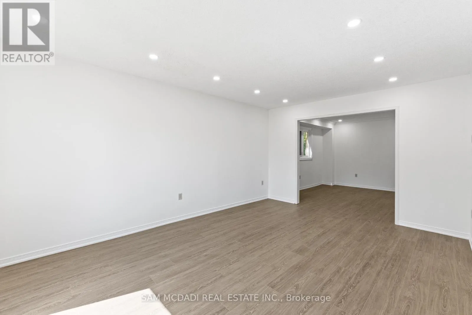 459 GLENASHTON DRIVE