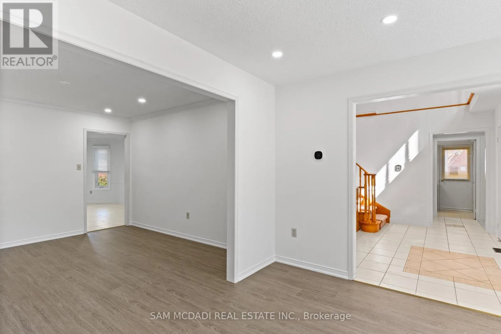 459 GLENASHTON DRIVE