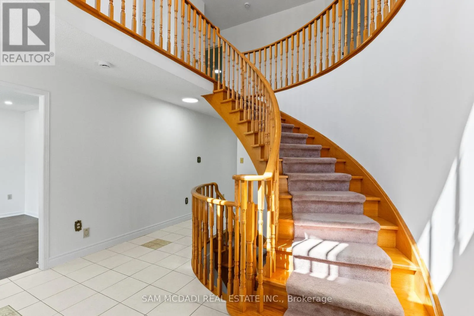 459 GLENASHTON DRIVE
