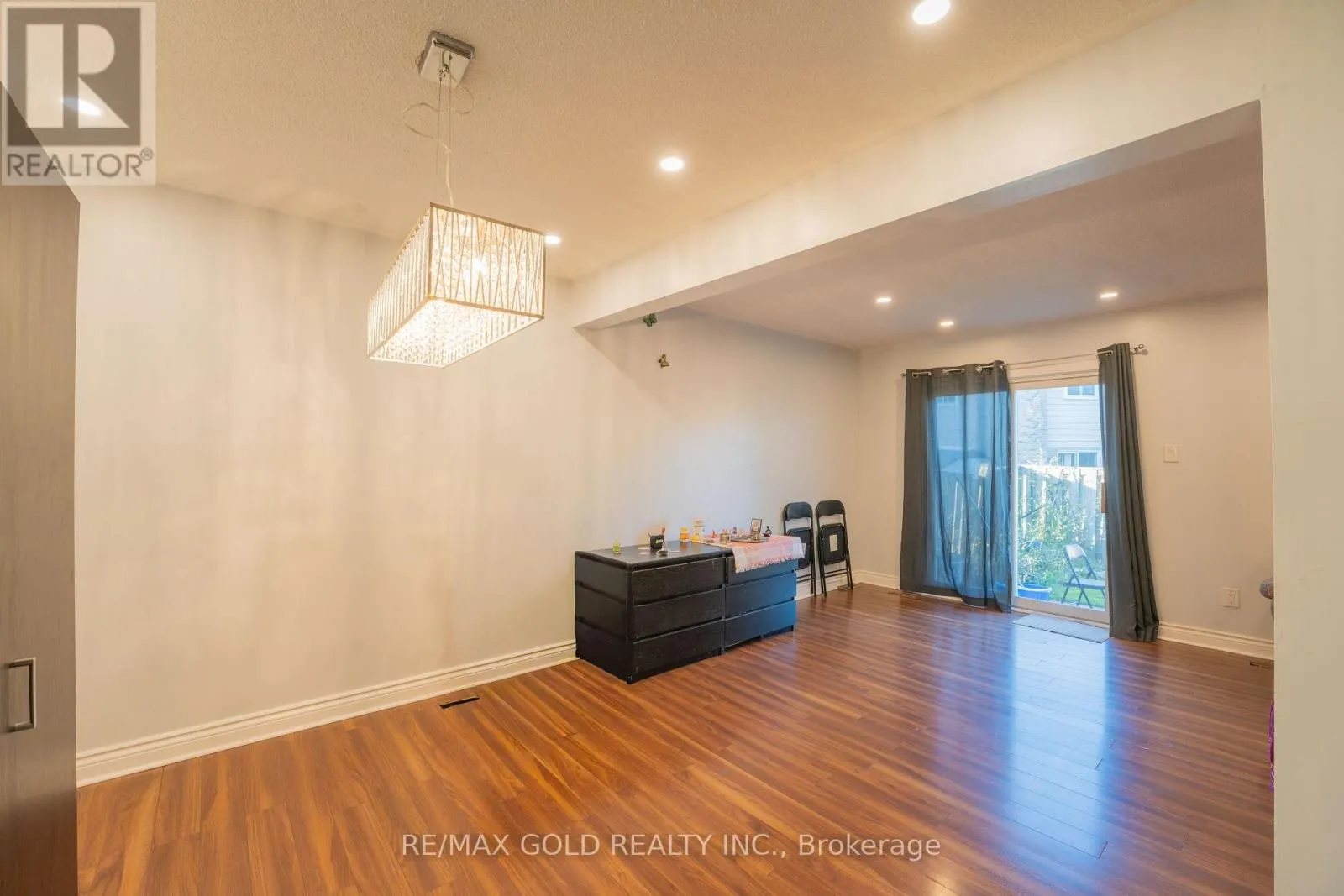107 - 900 CENTRAL PARK DRIVE