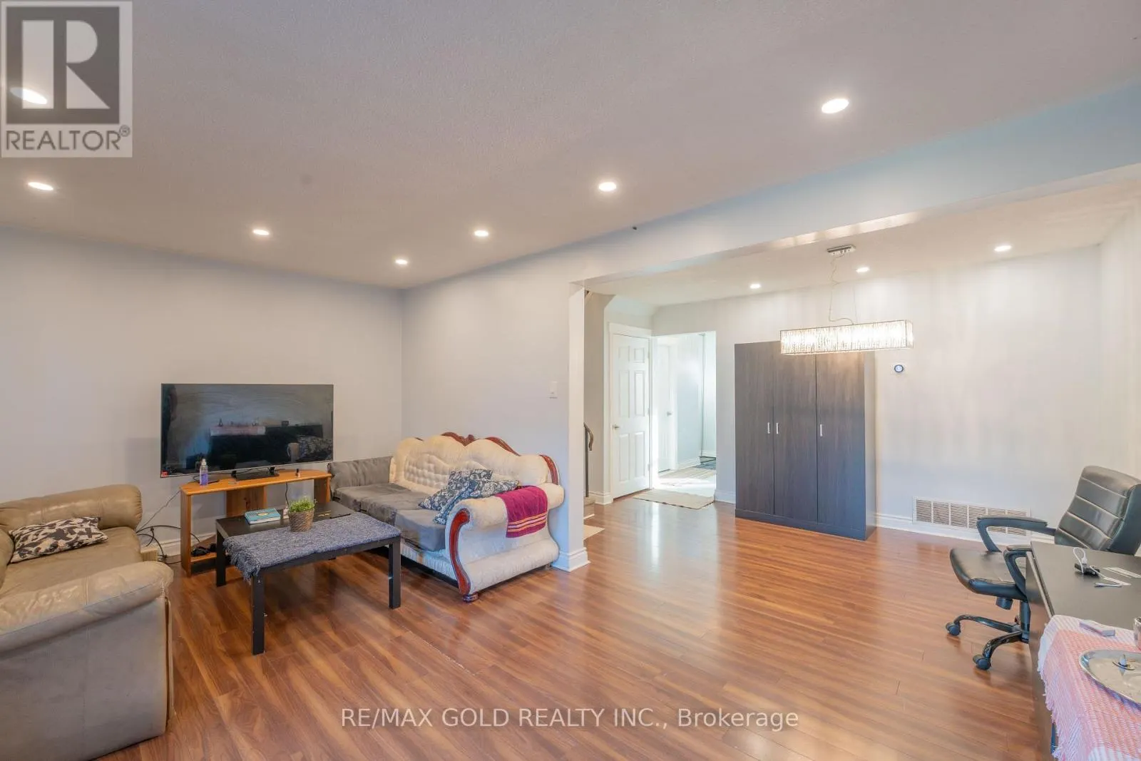 107 - 900 CENTRAL PARK DRIVE