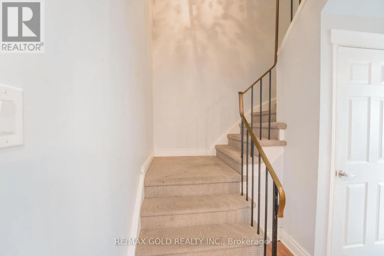 107 - 900 CENTRAL PARK DRIVE