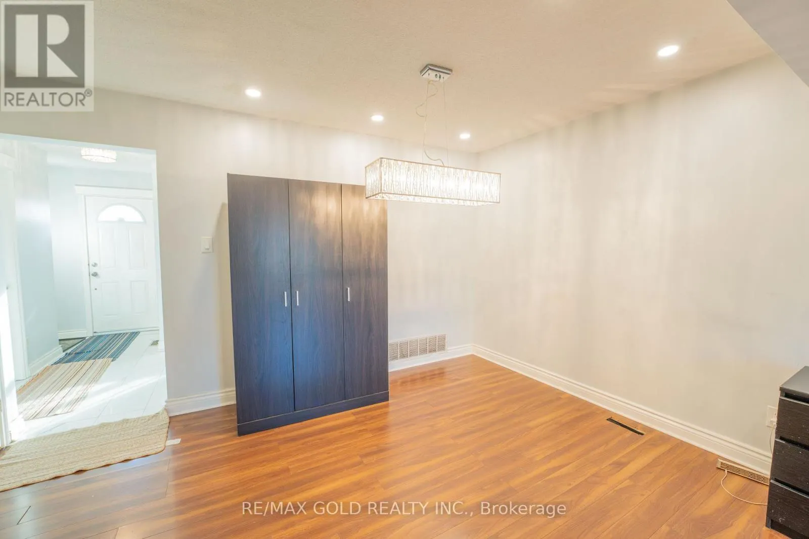 107 - 900 CENTRAL PARK DRIVE