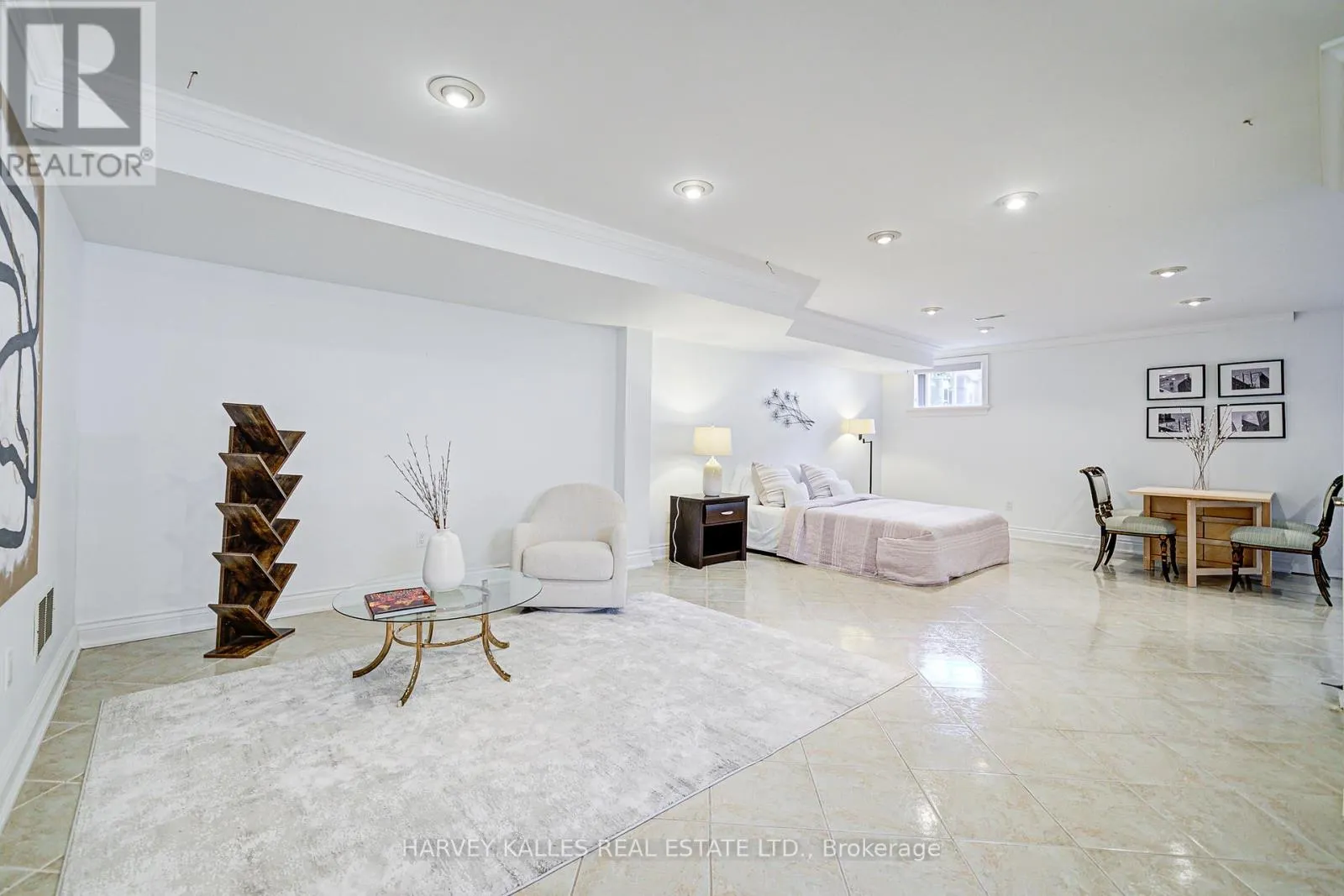 1006 BRIAR HILL AVENUE
