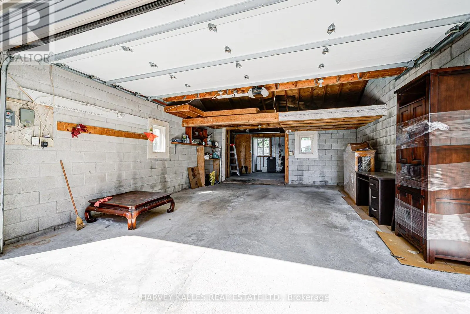 1006 BRIAR HILL AVENUE