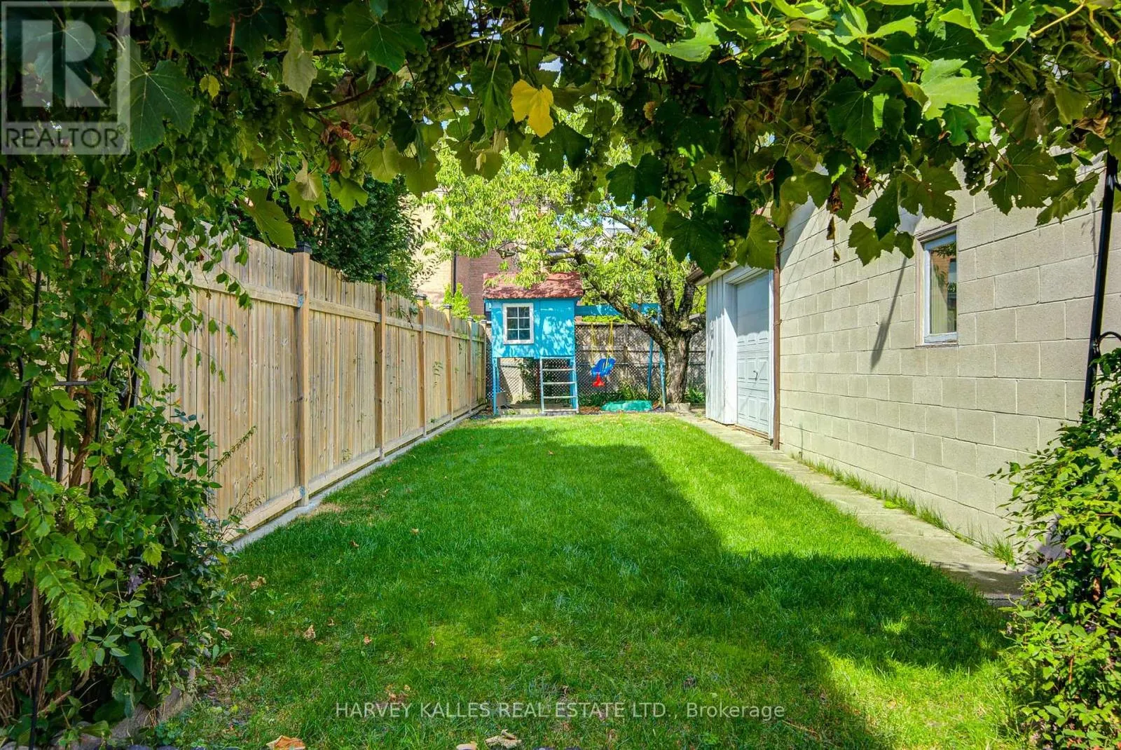 1006 BRIAR HILL AVENUE