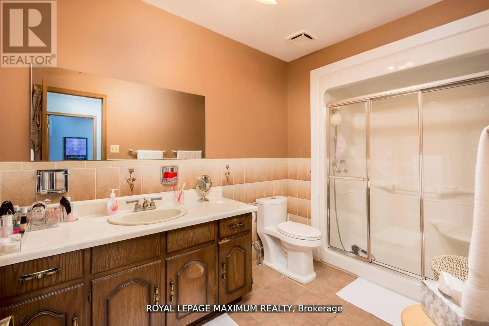 44 FLAGSTICK COURT