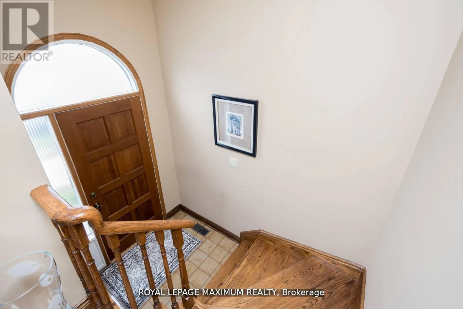 44 FLAGSTICK COURT