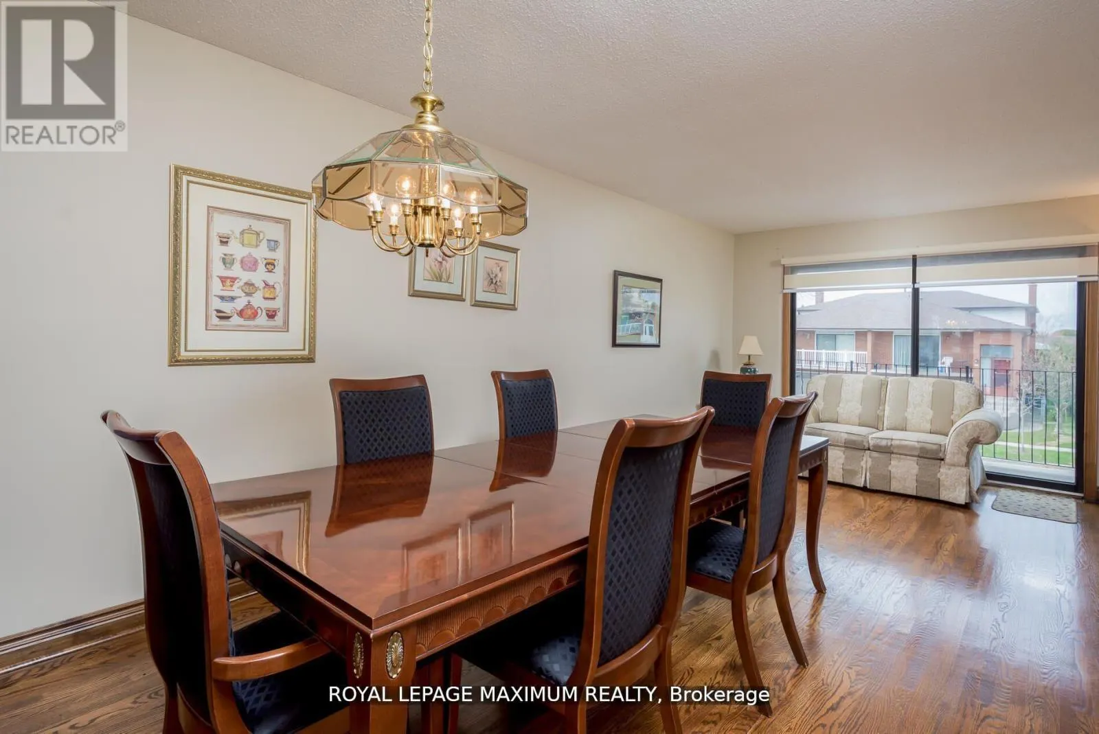 44 FLAGSTICK COURT