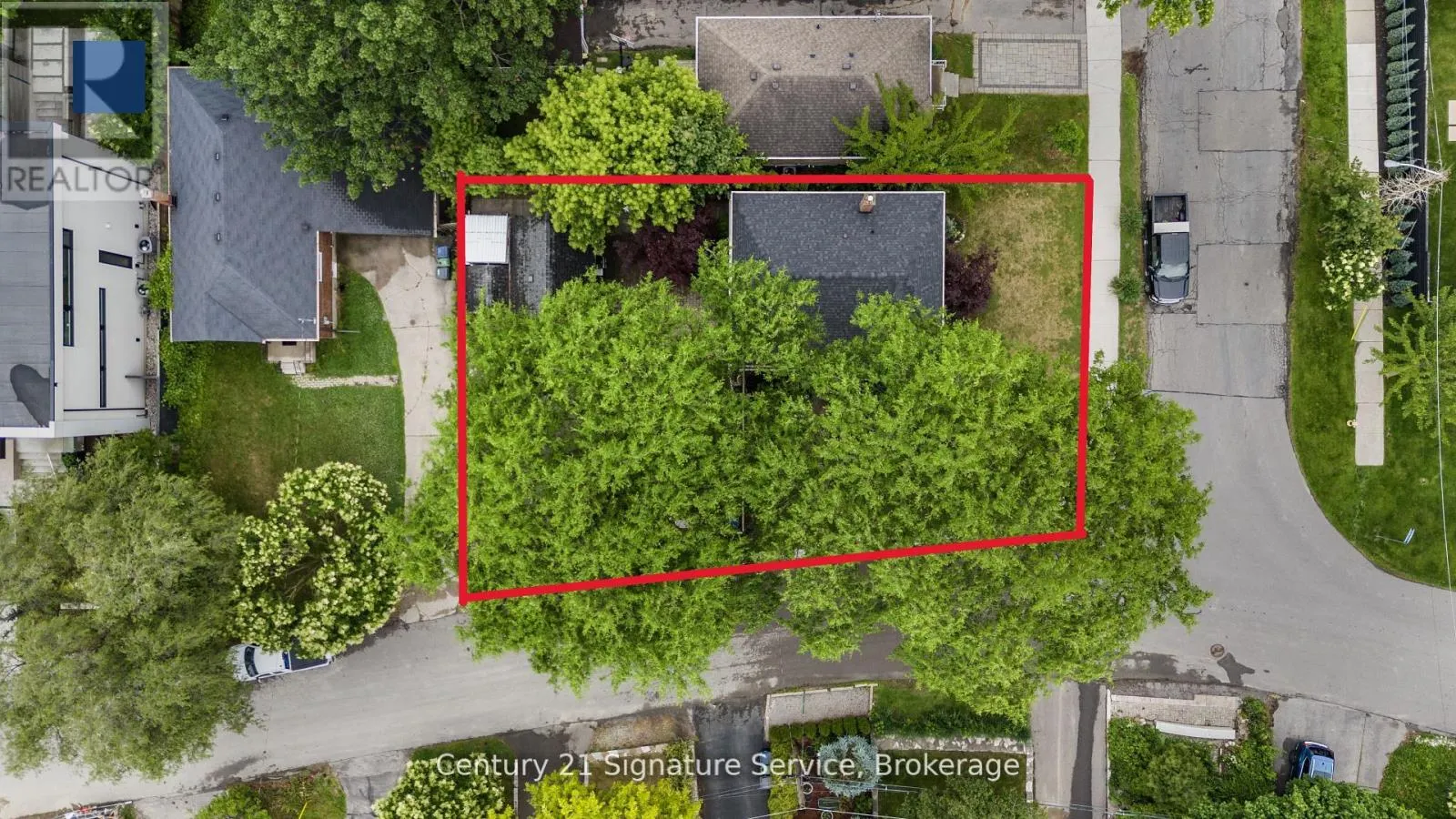 33 MCINTOSH AVENUE
