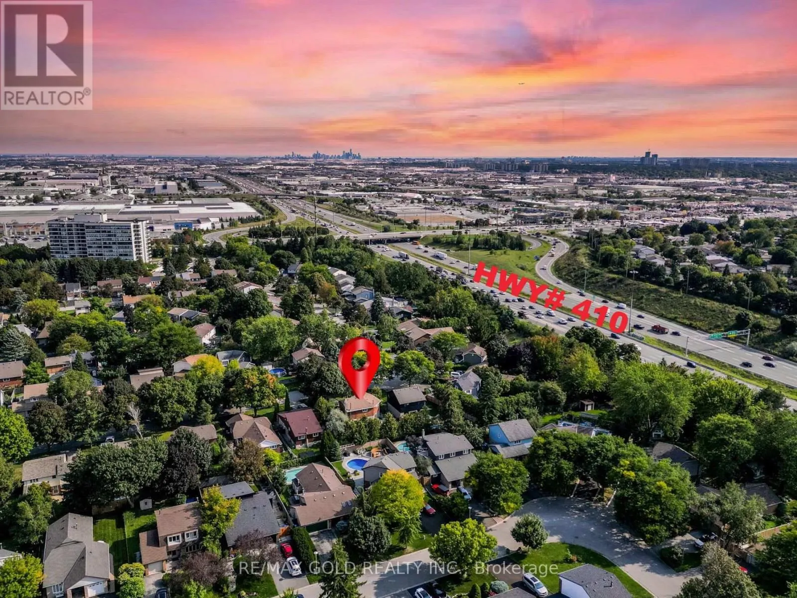 30 LONGBOURNE CRESCENT
