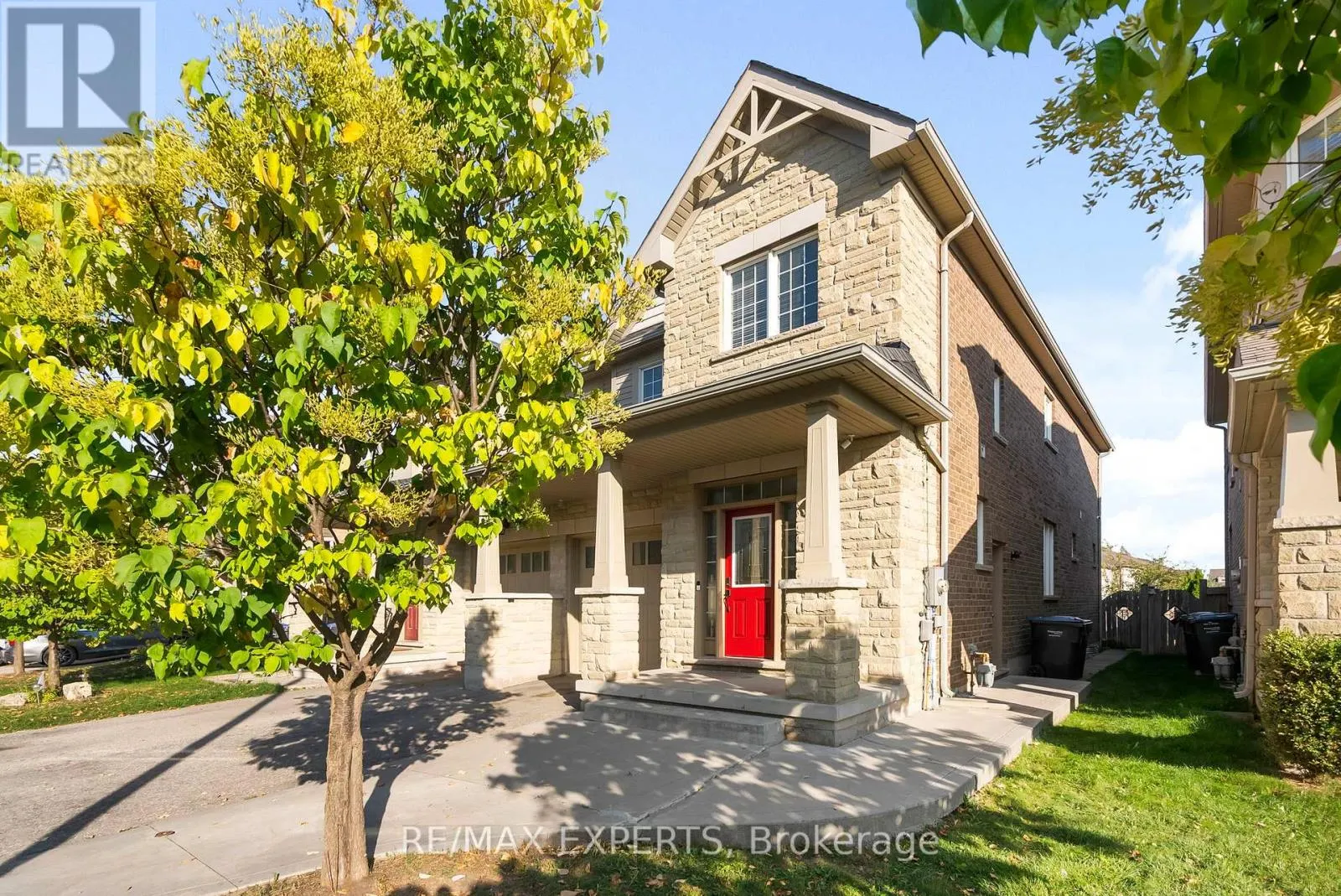 25 WATERVILLE WAY