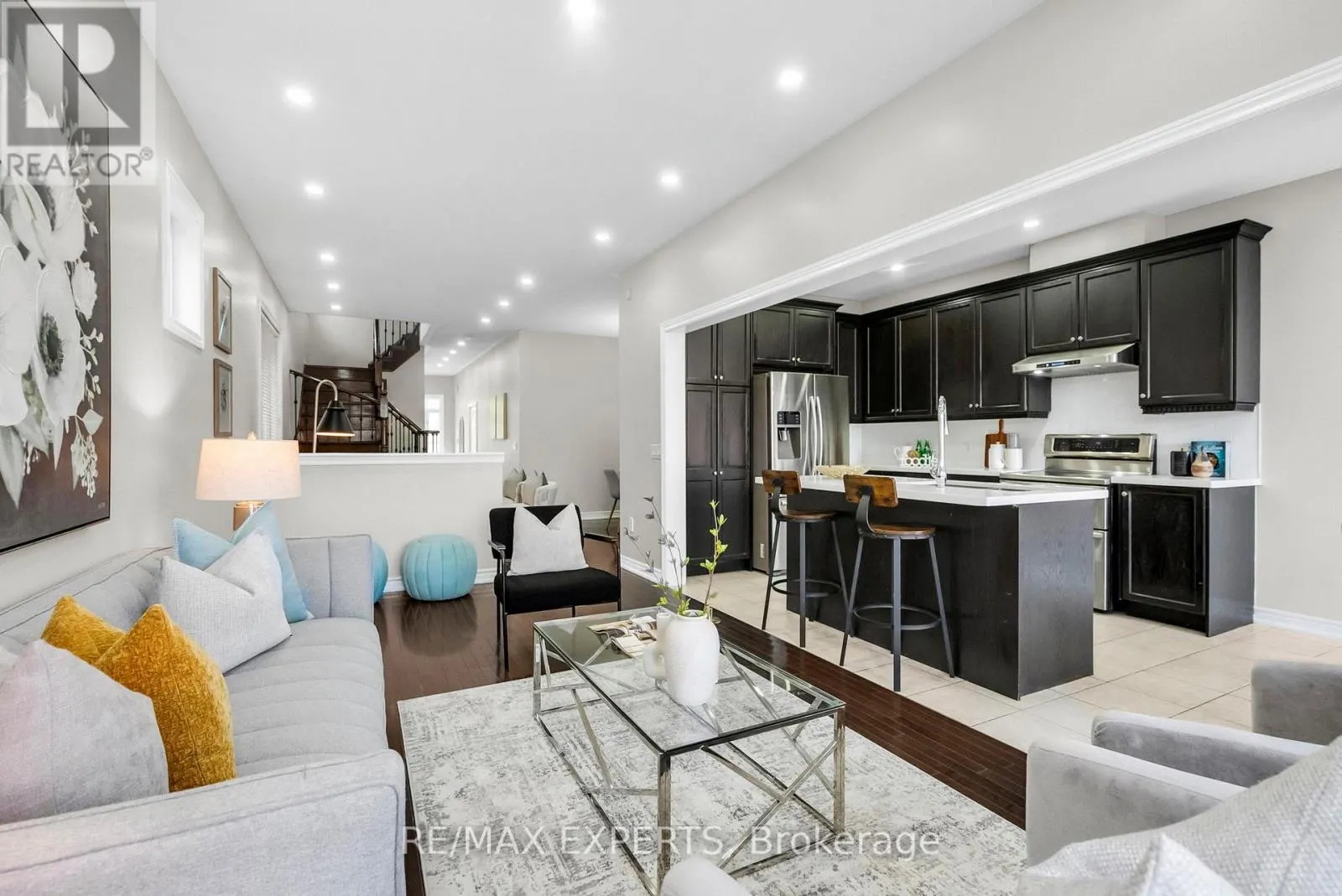 25 WATERVILLE WAY