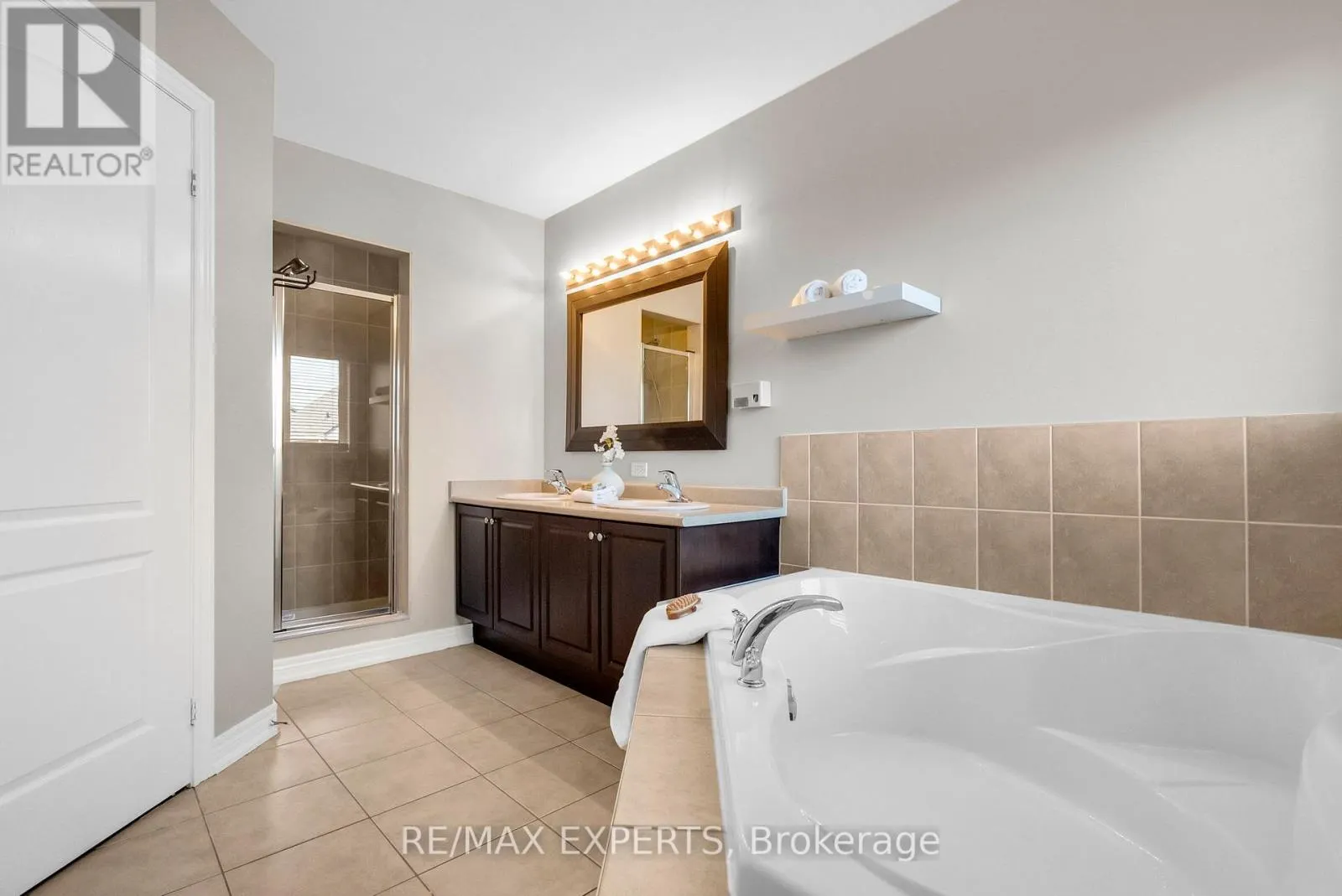 25 WATERVILLE WAY