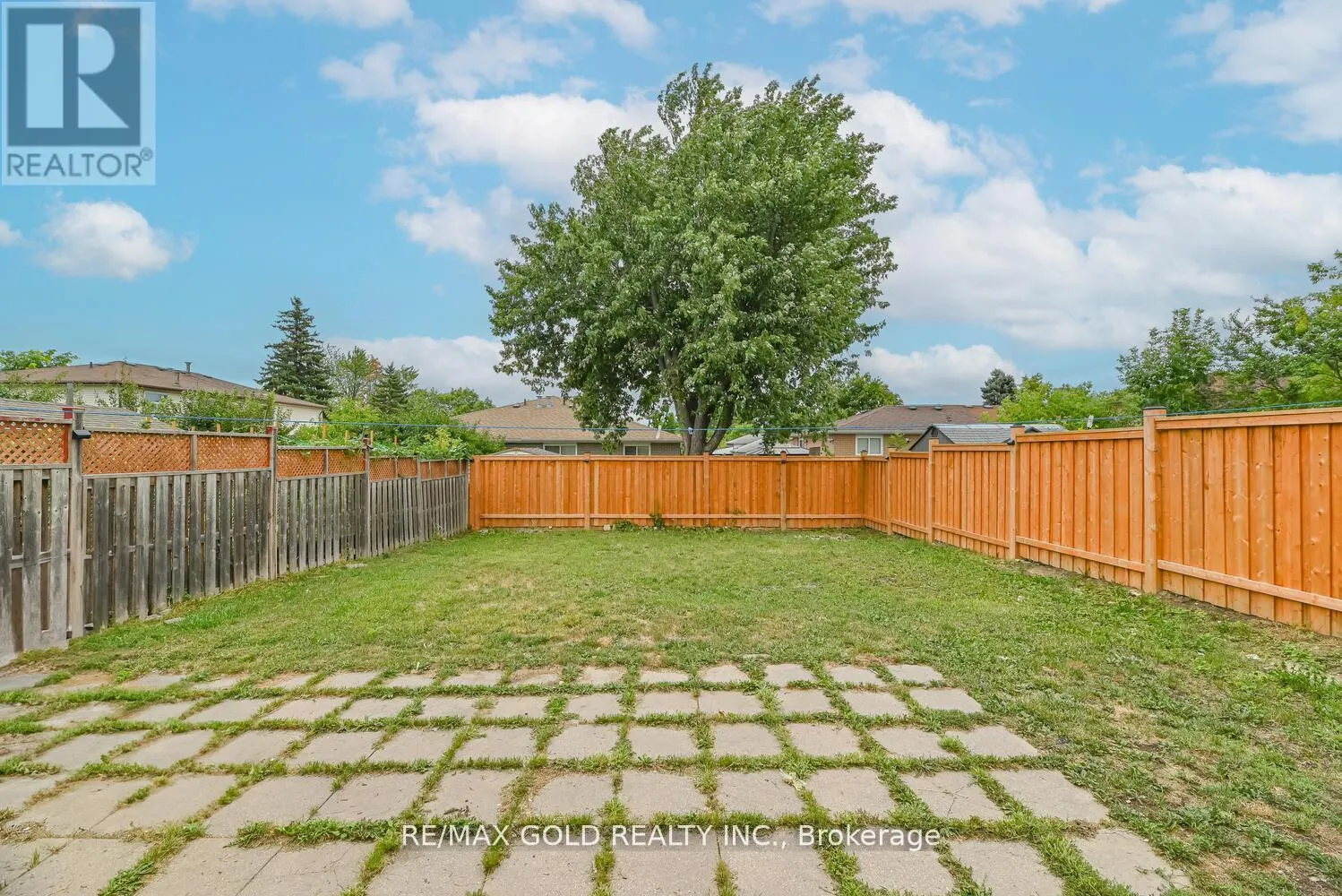 81 DRAKE BOULEVARD