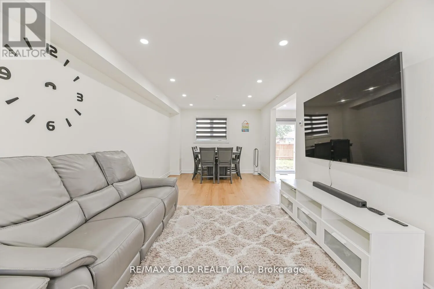 81 DRAKE BOULEVARD