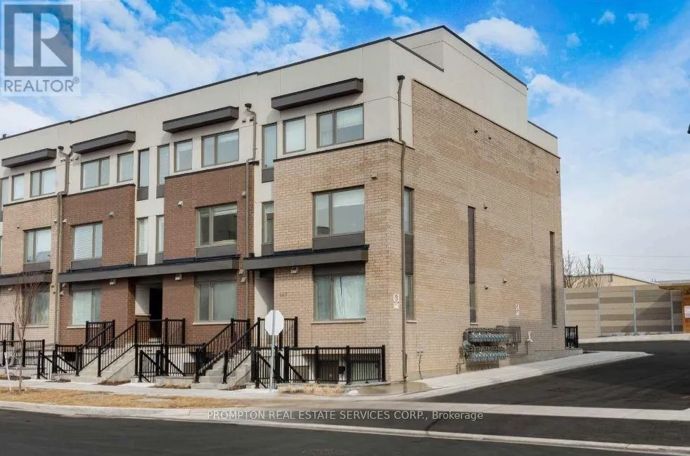 3 - 167 WILLIAM DUNCAN ROAD